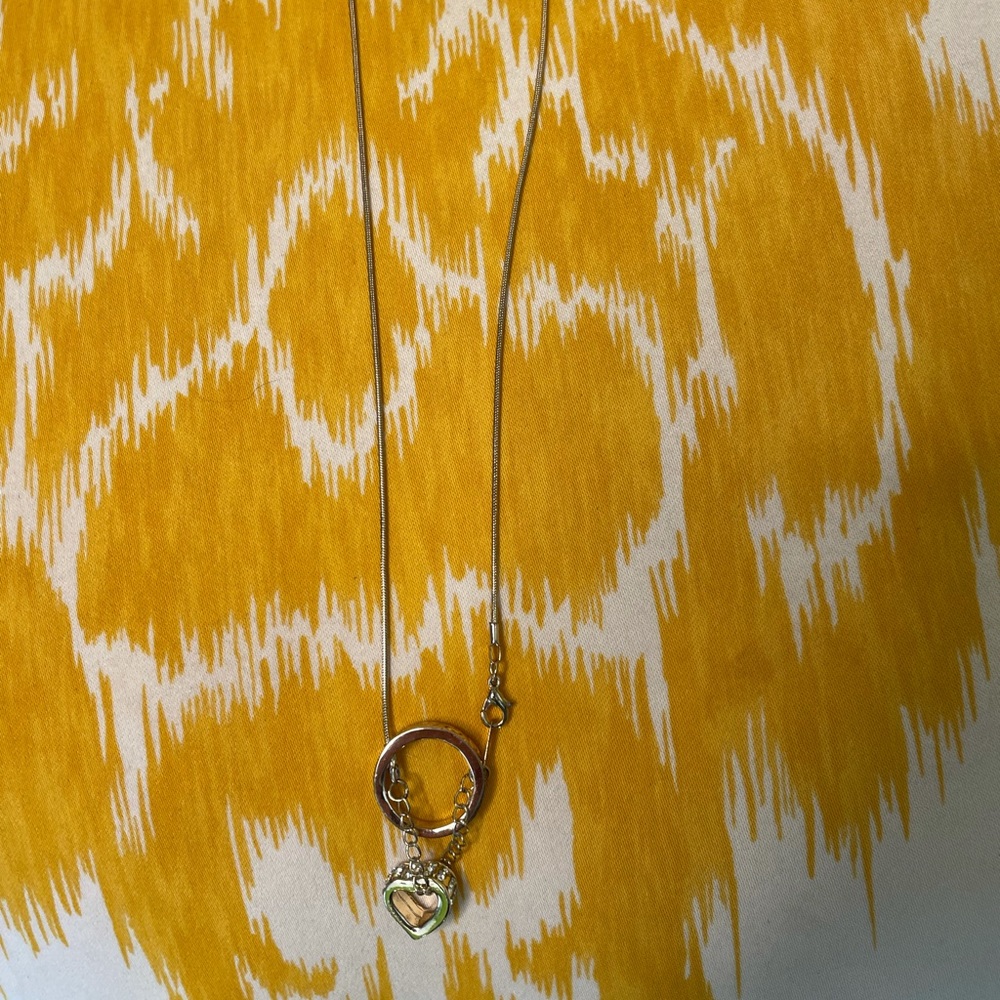 Simple necklace with circle and heart
